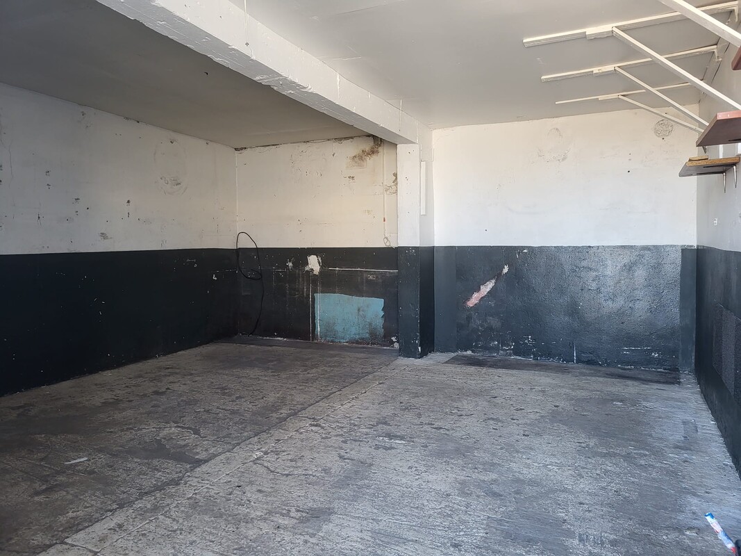 Elbląg AS NIERUCHOMOŚCI POLECAGARAŻ MUROWANYElbląg, ul. Piaskowa* 19 mkw* Podłoga betonowa*