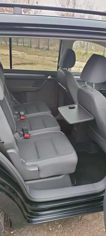 Elbląg Volkswagen Touran 1.6TDI 105km 2011r. - minivan 5-osobowy, bardzo funkcjonalny i wygodny.