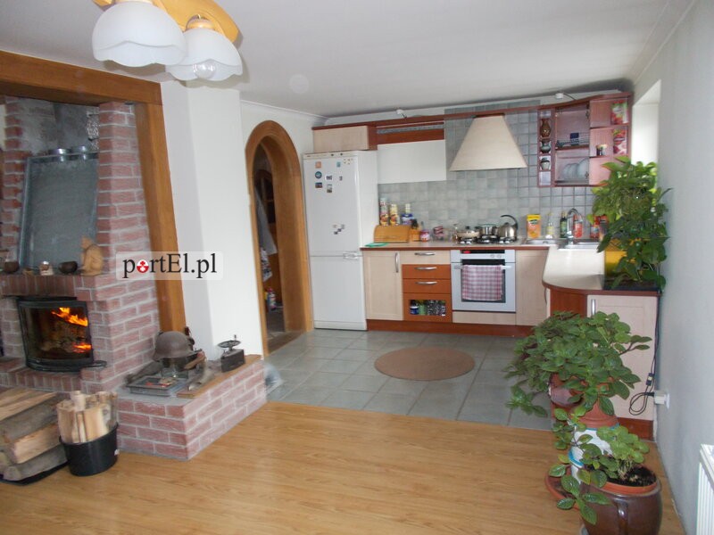 Elbląg OFERTA PRYWATNA - Gronowo Górne ; ulica Perłowa wolnostojący dom 500 m za tablicą Elbląg Na dole salon z