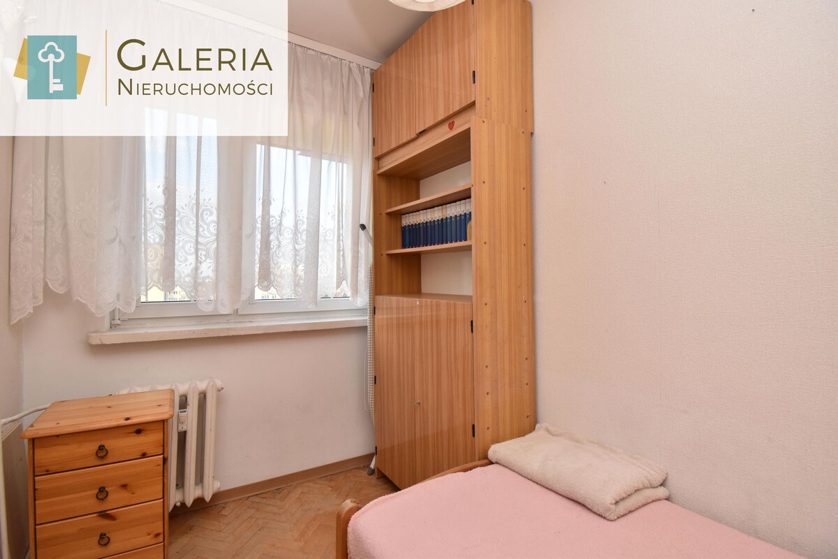 Elbląg GALERIA NIERUCHOMOŚCIZ pasji i miłości do nieruchomościNa sprzedaż: Trzypokojowe mieszkanie na ostatnim piętrze