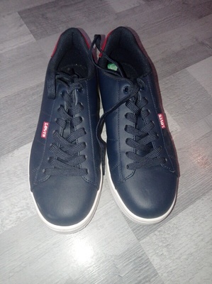 Elbląg Witam sprzedam buty Levis, Guess, Zara Damskie Roz. 37/38.Wszystkie założone tylko jeden raz. Cena za pare 100