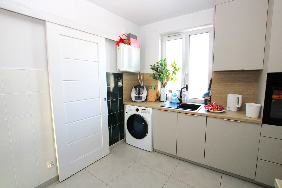 Elbląg NIERUCHOMOŚCI ANNA KRASZEWSKA Mieszkanie 5-pokojowe z ogródkiem przy budynku ul. Niska NOWA