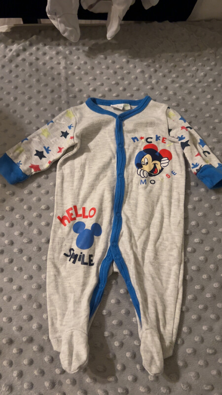 Elbląg Witam sprzedam ciuszki dla chłopczyka w bardzo dobrym stanie za 200zl r 56-62 są tego 2 duże torby m. in