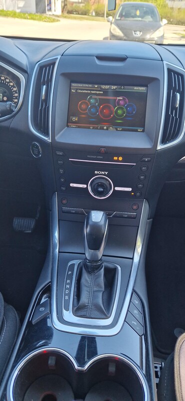 Elbląg SPRZEDAM FORD S-MAXRok produkcji: 2016Przebieg: 218 tys. Silnik: 2.0 150KM DieselSkrzynia biegów: