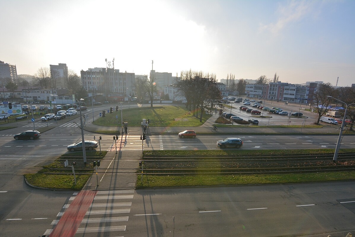 Elbląg WGN Nieruchomości – Oddział Elbląg prezentuje trzypokojowe mieszkanie przy ulicy Alei Grunwaldzkiej w