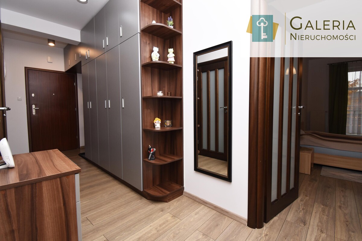 Elbląg GALERIA NIERUCHOMOŚCIZ pasji i miłości do nieruchomościNa sprzedaż: Mieszkanie na starówce z dwoma