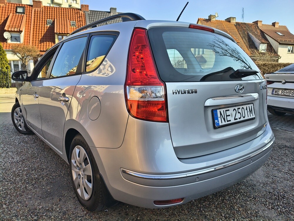 Elbląg HYUNDAI I30 KOMBISILNIK : 1.6 126KM Benzyna!Bogata wersja wyposażenia!
