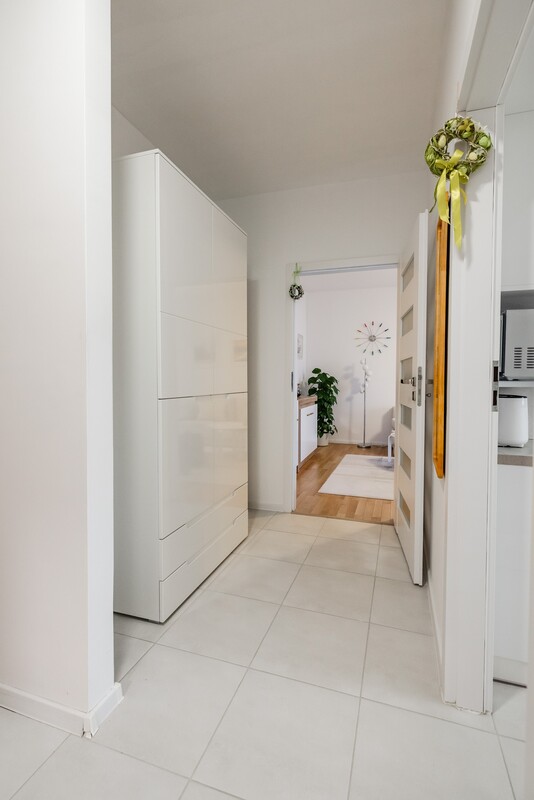 Elbląg Sprzedam mieszkanie 2 pokojowe, 53,77 m2 na osiedlu przy ul. Łęczyckiej. Gotowe do zamieszkania.