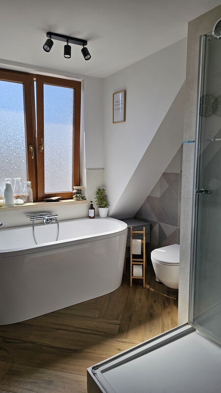 Elbląg 🌇 Sprzedam mieszkanie dwupoziomowe 4 pokojowe: 3 sypialnie plus salon z aneksem kuchennym mieszczące