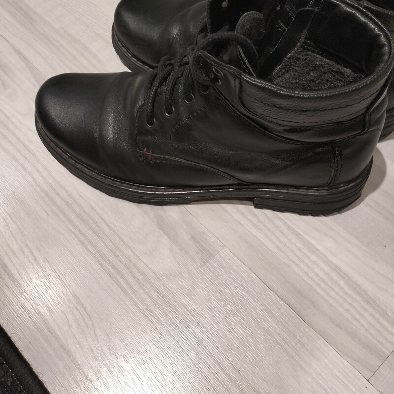 Elbląg Wyprzedaję buty męskie rozmiar 41,42,43,44,w różnych kolorach, adidasy, wyjściowe, czarne itd kurtka L czarna,