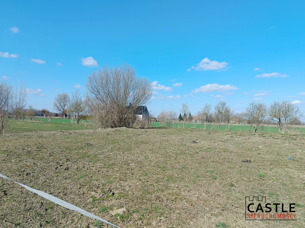 Elbląg Prezentuję Państwu 3 działki budowlane w miejscowości Markusy (woj. warmińsko-mazurskie). Do Elbląga jest około