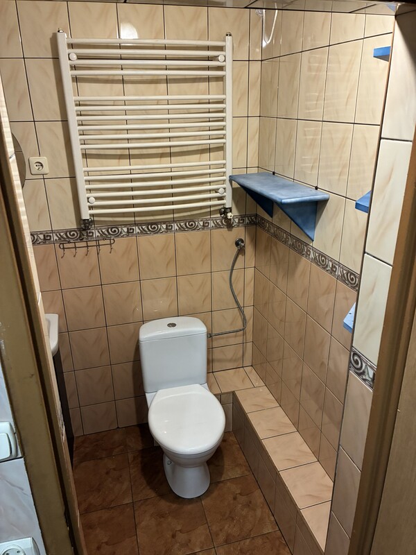 Elbląg 🏡 Wynajmę kawalerkę w domu jednorodzinnym – w pełni umeblowana, bez dodatkowych opłat!Gotowa do