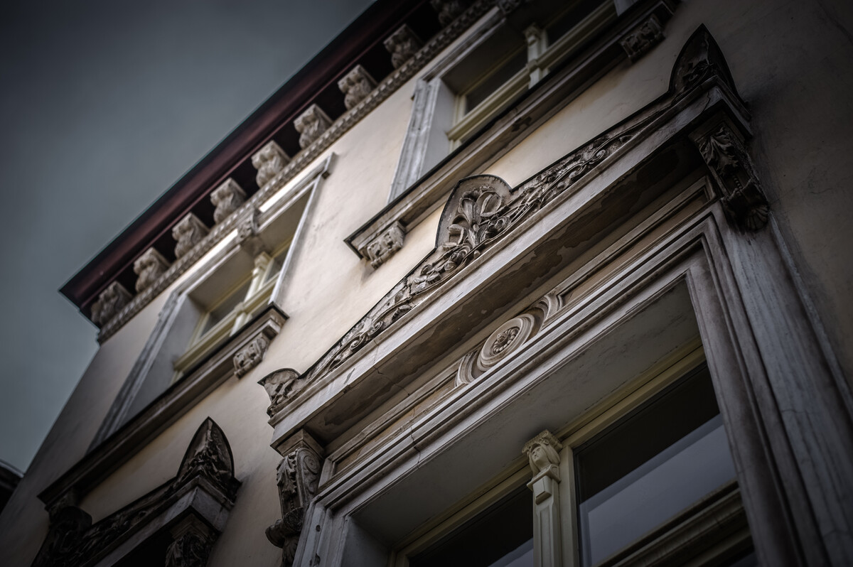 Elbląg do wynajęcia lokal w zabytkowym pałacyku!Pomieszczenie biurowe o pow.55 m² – architektoniczna