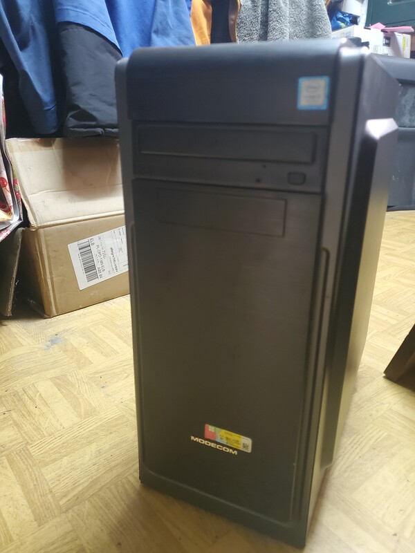 Elbląg Sprzedam komputery stacjonarne i laptopy Dell w dobrej cenie. Procesory Intel i5 lub i7 (3-8 generacja), 8GB