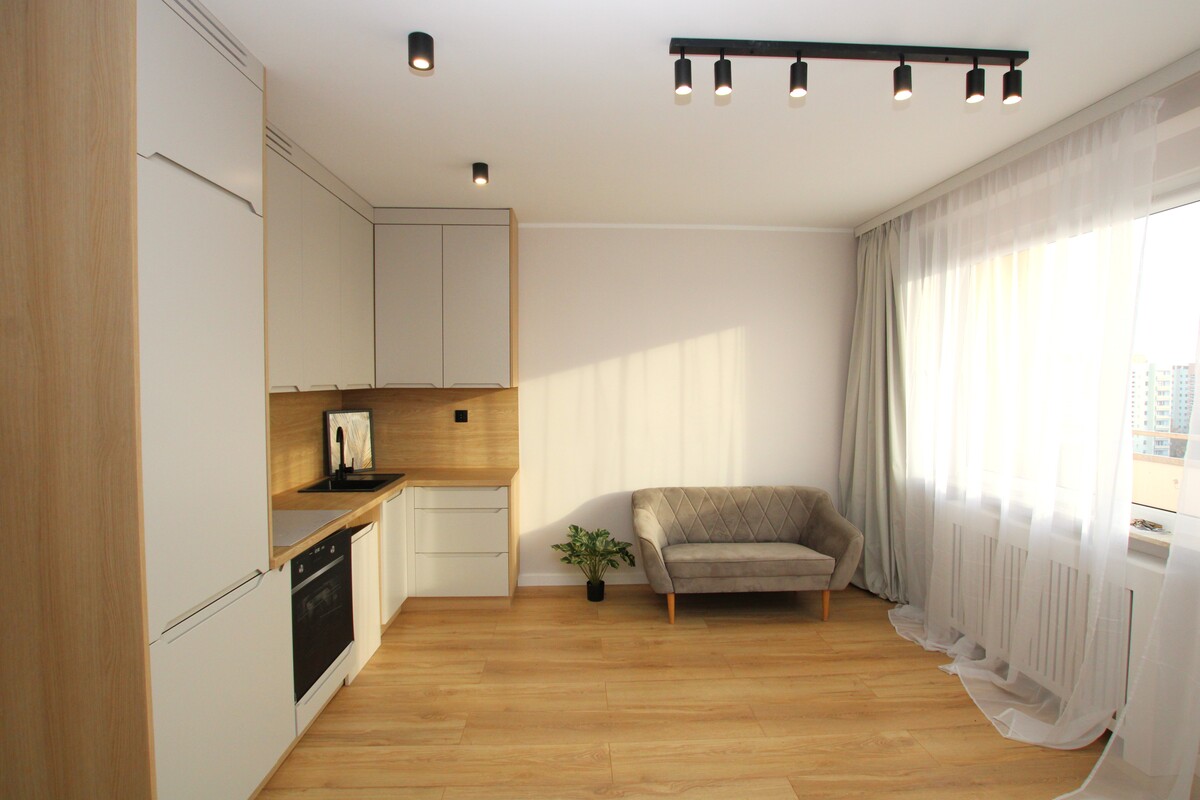 Elbląg NIERUCHOMOŚCI ANNA KRASZEWSKA 4-pokojowe mieszkanie o wysokim standardzie ul. Wybickiego **