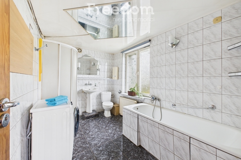 Elbląg FREEDOM NIERUCHOMOŚCISprzedam dom - Jeziernik. Na sprzedaż dom wolnostojący z dużą działką – spokojna