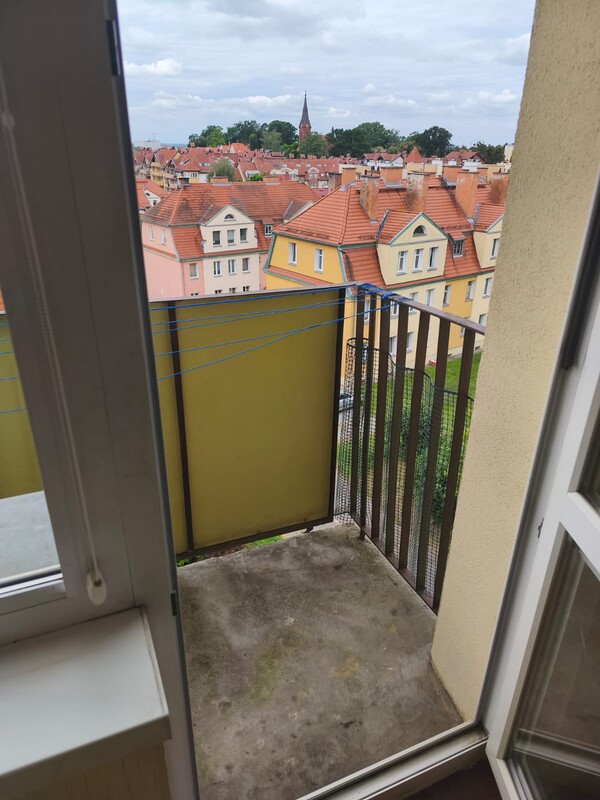 Elbląg SPRZEDAM 4-POKOJOWE MIESZKANIE PRZY UL. POKORNEJ 4 niezależne pokojepowierzchnia 59 m2 + piwnicaoddzielna