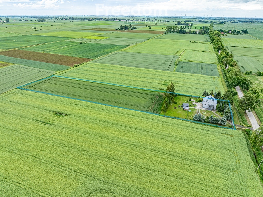 Elbląg FREEDOM NIERUCHOMOŚCISprzedam dom - Palczewo. Na sprzedaż przestronny, trzykondygnacyjny dom jednorodzinny
