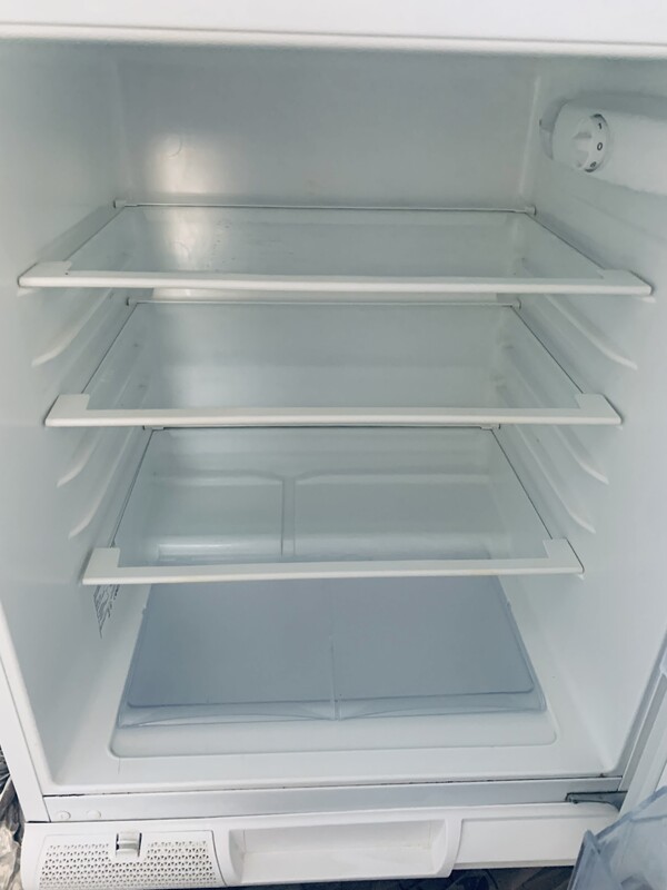 Elbląg SPRZEDAM chłodziarkę/lodówkę Electrolux ERN1300AOW do zabudowy 300
Instalacja
do zabudowy, montaż frontów na
