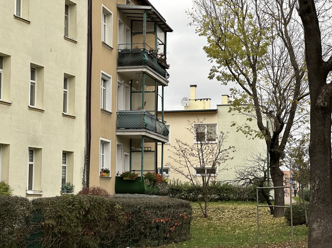 Elbląg BIURO NIERUCHOMOŚCISZULC& SZULCSprzedam mieszkanie w Elblągu ul. Królewiecka, mieszkanie o pow.65,8m2 na 2