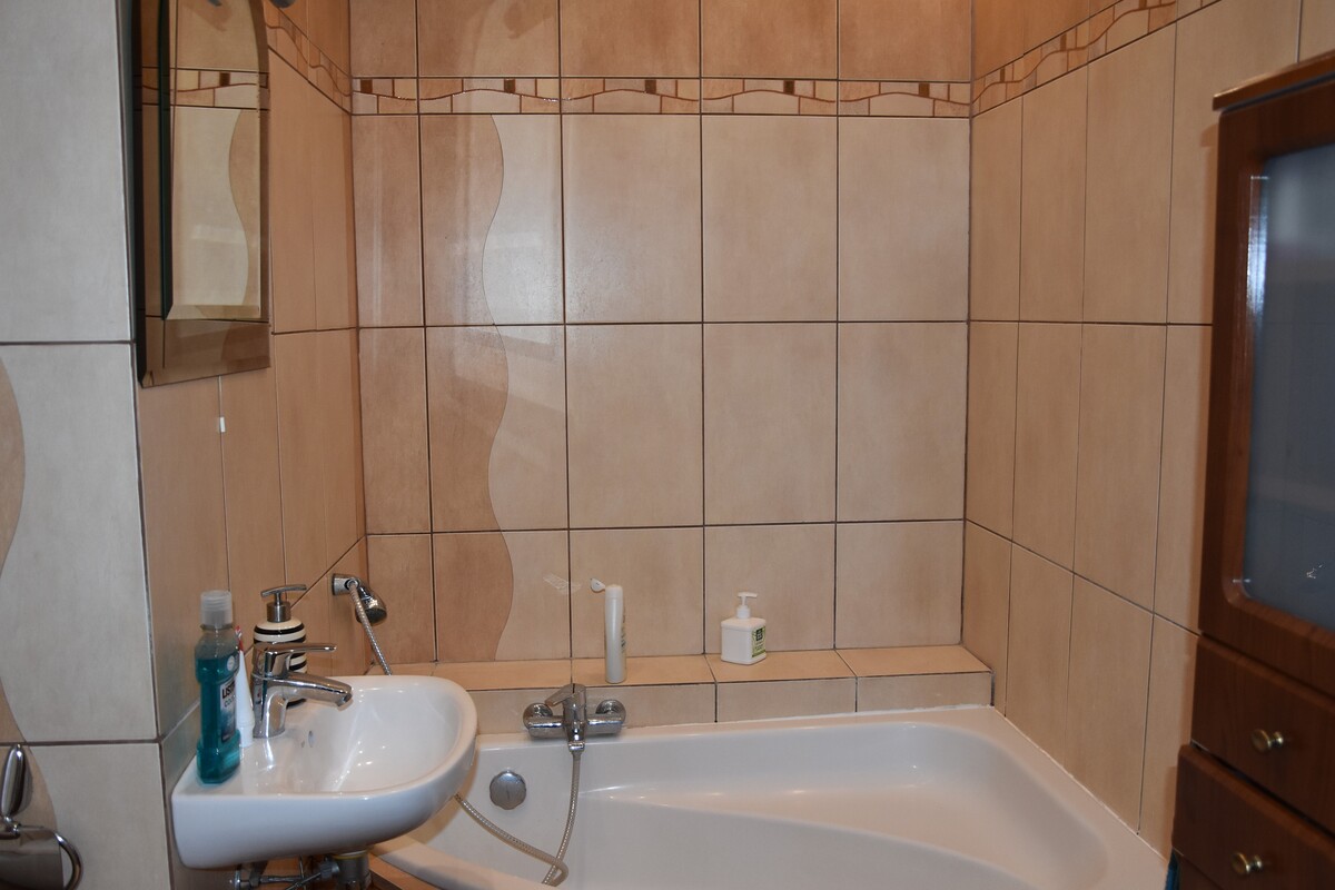 Elbląg REZERWACJAATUT NIERUCHOMOŚCI poleca z nową cenąMIESZKANIE z PIĘKNĄ PANORAMĄ MIASTA. Elbląg ul. Piechoty.