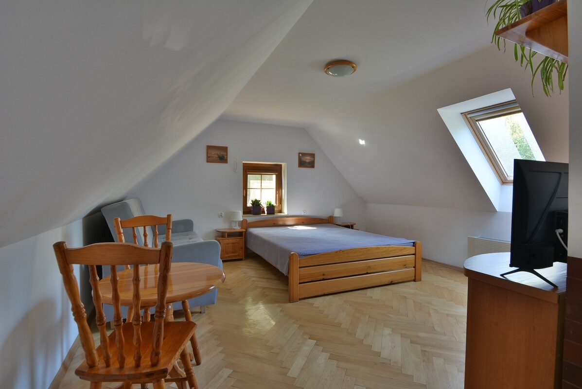 Elbląg WGN- NIERUCHOMOŚCI biuro w Elblągu prezentuje na sprzedaż trzy domy: dom rodzinny, dom letniskowy i dom