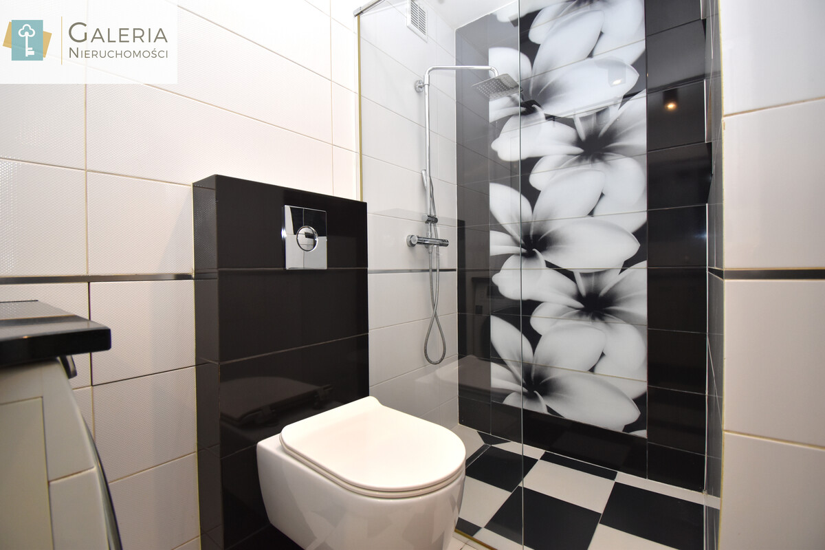 Elbląg GALERIA NIERUCHOMOŚCIZ pasji i miłości do nieruchomościNa sprzedaż: 2 pokoje przy rynkuul. Płk