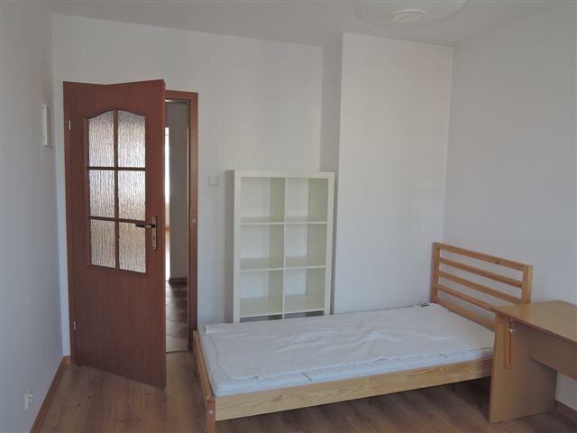 Elbląg Mieszkanie rozkładowe, ciepłe, słoneczne, strona - wschód, południowy-zachod.
2 piętro, 3 pokoje, balkon duży,