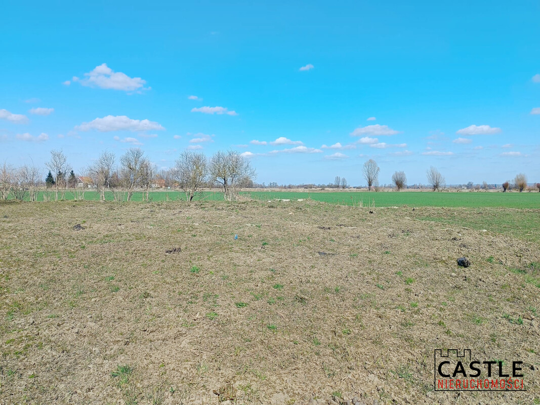 Elbląg Prezentuję Państwu 3 działki budowlane w miejscowości Markusy (woj. warmińsko-mazurskie). Do Elbląga jest około