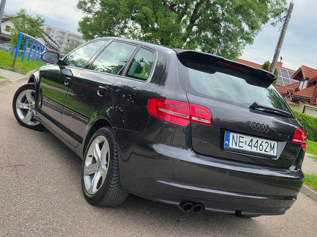 Elbląg Audi A3Silnik :BenzynaFULL Led Bi-xenon NAVI PDCOpłacony-ZarejestrowanyRok produkcji 2012