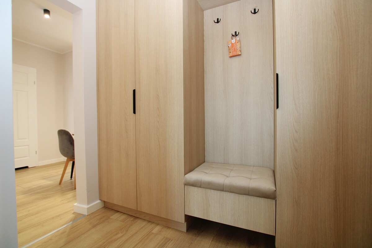 Elbląg NIERUCHOMOŚCI ANNA KRASZEWSKA 4-pokojowe mieszkanie o wysokim standardzie ul. Wybickiego **