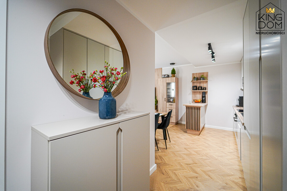 Elbląg 👑🏠  KINGDOM  🏠👑NIERUCHOMOŚCI BLISKO CIEBIE  NOWOCZEŚNIE