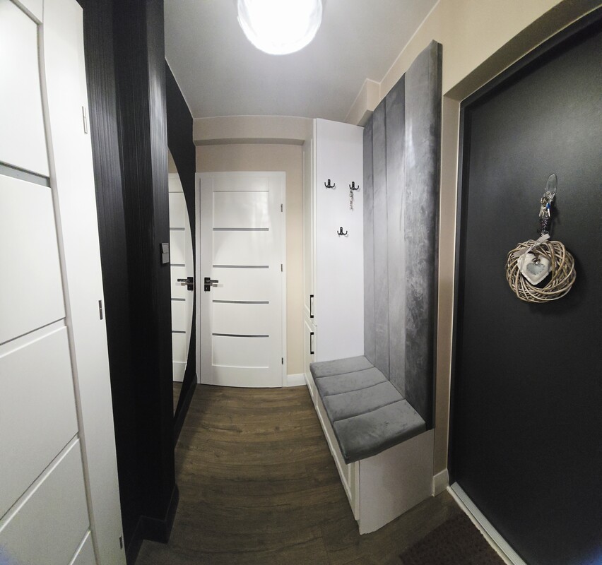 Elbląg Na sprzedaż ustawne 2-pokojowe mieszkanie, w centrum miasta. Mieszkanie usytuowane jest przy ulicy