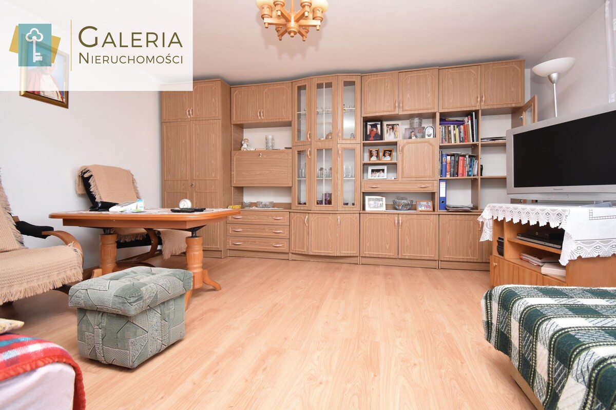 Elbląg GALERIA NIERUCHOMOŚCIZ pasji i miłości do nieruchomościNa sprzedaż: Dom w zabudowie bliźniaczej z działką o