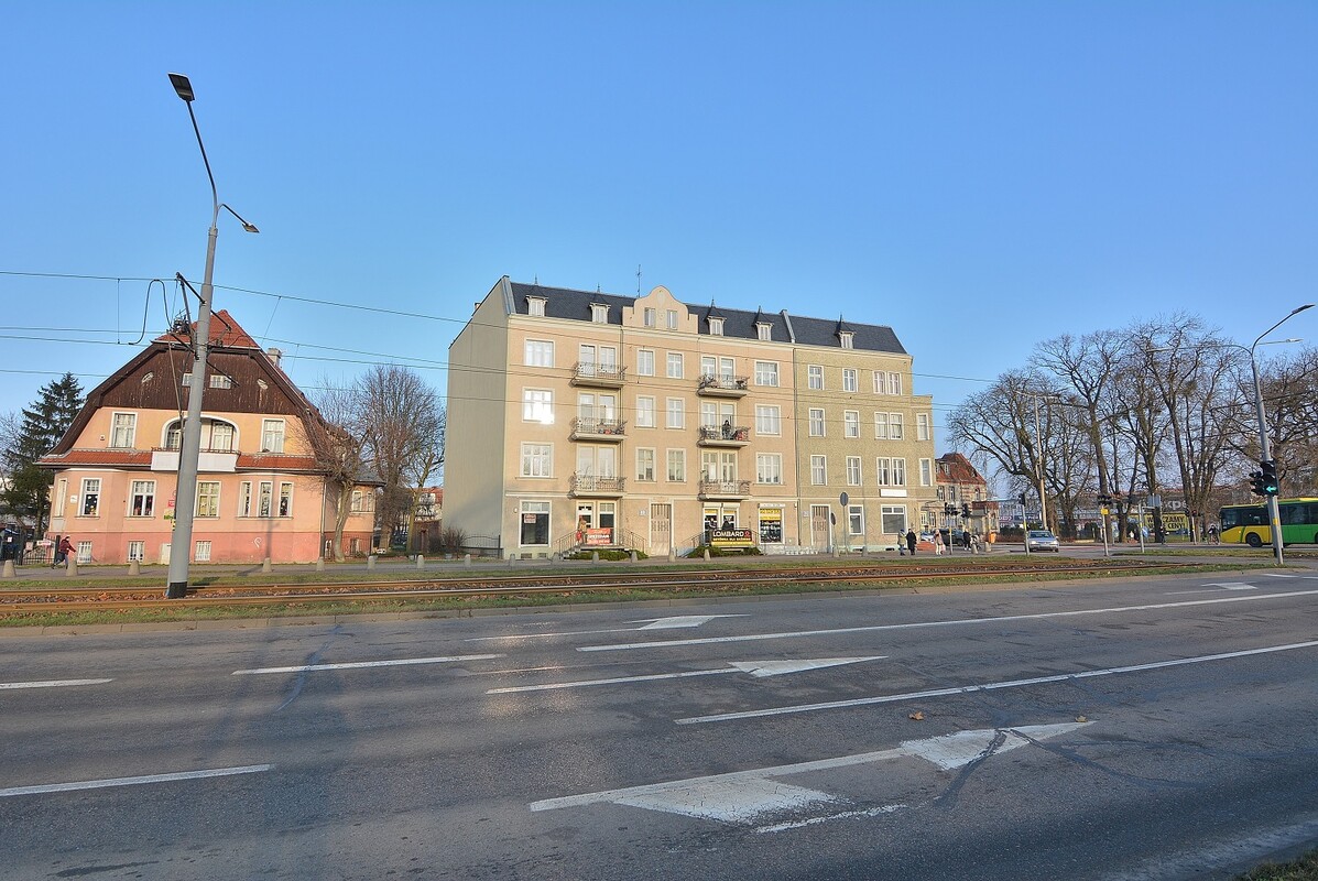 Elbląg WGN Nieruchomości – Oddział Elbląg prezentuje trzypokojowe mieszkanie przy ulicy Alei Grunwaldzkiej w