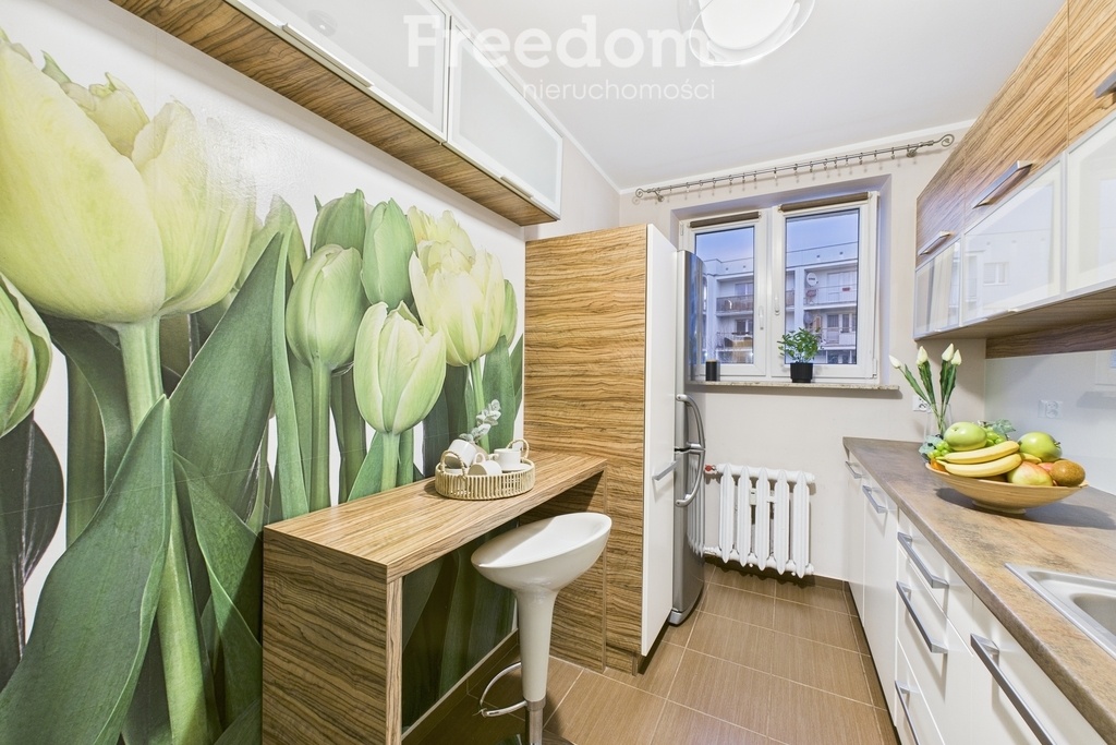 Elbląg FREEDOM NIERUCHOMOŚCISprzedam mieszkanie - Elbląg, Fromborska. Na sprzedaż ustawne mieszkanie 3-pokojowe o