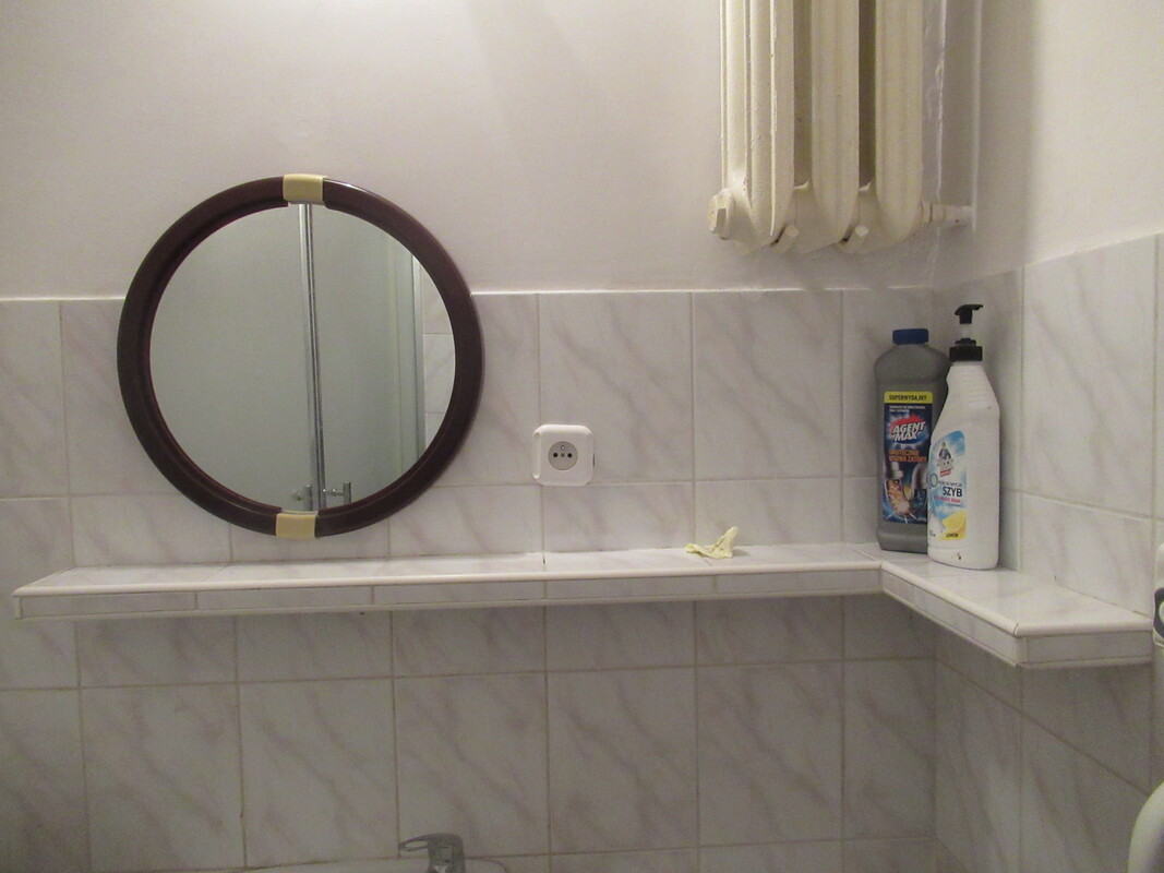 Elbląg Wynajmę duże mieszkanie 1 pokojowe o metrażu 35m2.Cena łącznie z opłatami / czynsz, gaz, woda, centralne