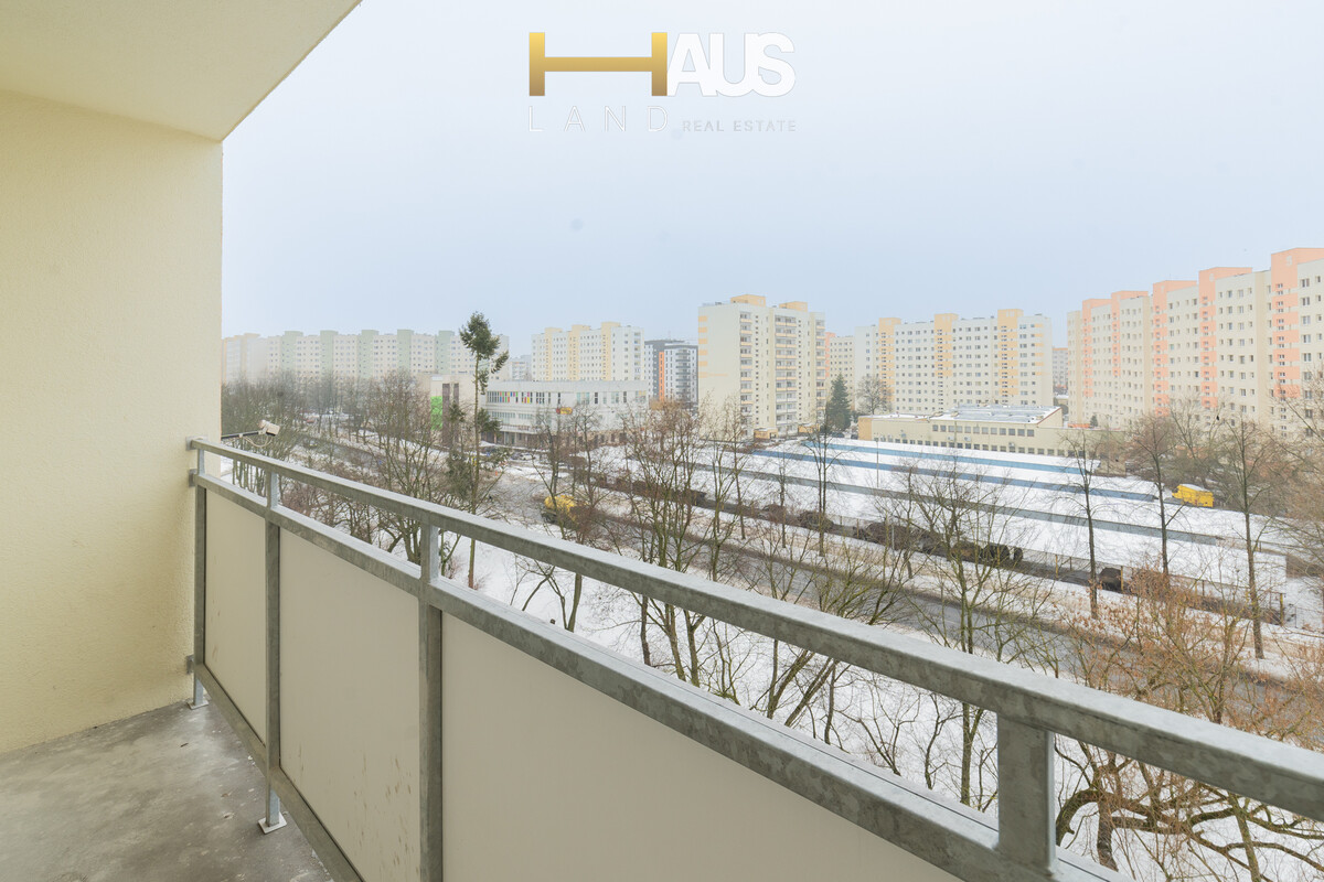 Elbląg DZIEŃ OTWARTY 22.02.2026r (NIEDZIELA)ELBLĄG, UL. WYBICKIEGO3 POKOJE, OSOBNA KUCHNIA POWIERZCHNIA