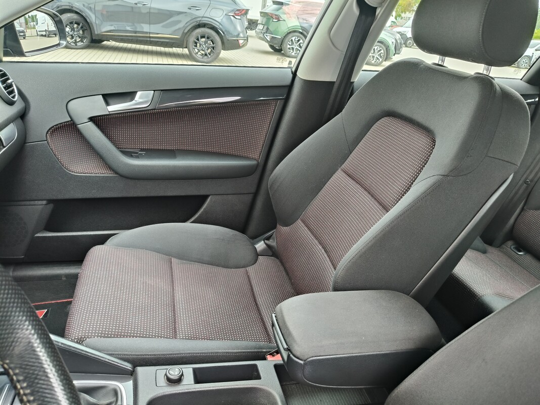 Elbląg SUPER STAN !!! AUDI A3 SPORTBACK z NAJLEPSZYM silnikiem 1,6 benzyna MPI.