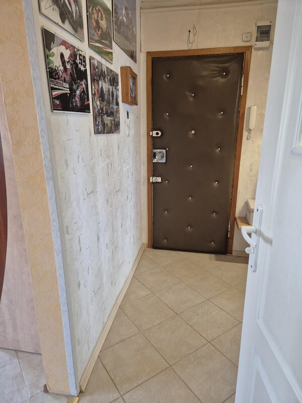 Elbląg Sprzedam mieszkanie 48,62 metrów kwadratowych na drugim piętrze w środkowej klatce przy ul. Lotniczej budynek