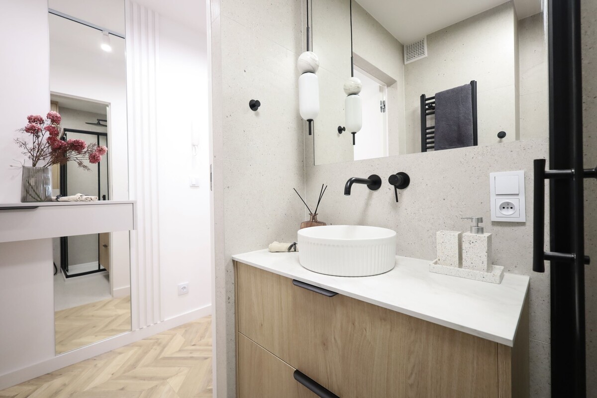 Elbląg Sprzedam mieszkanie z pięknym widokiem na miastoal. Grunwaldzka - samo centrumBalkonFunkcjonalny rozkład