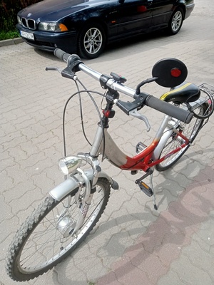 Elbląg sprzedam dwa rowery jeden kola 24 cale dla chlopca lub dziewczynki 350zl. drugi kola 26 cali z koszykiem