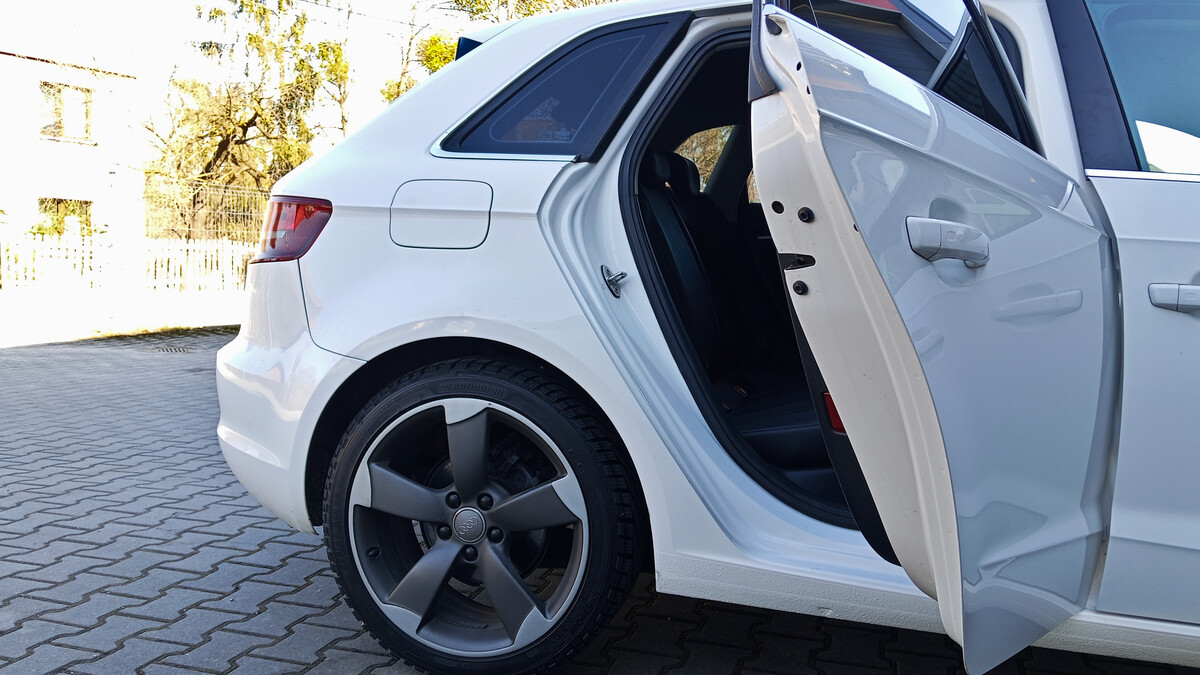 Elbląg AUDI A3 SPORTBACKS-tronic MOŻLIWOŚĆ POZOSTAWIENIA AUTA W ROZLICZENIU