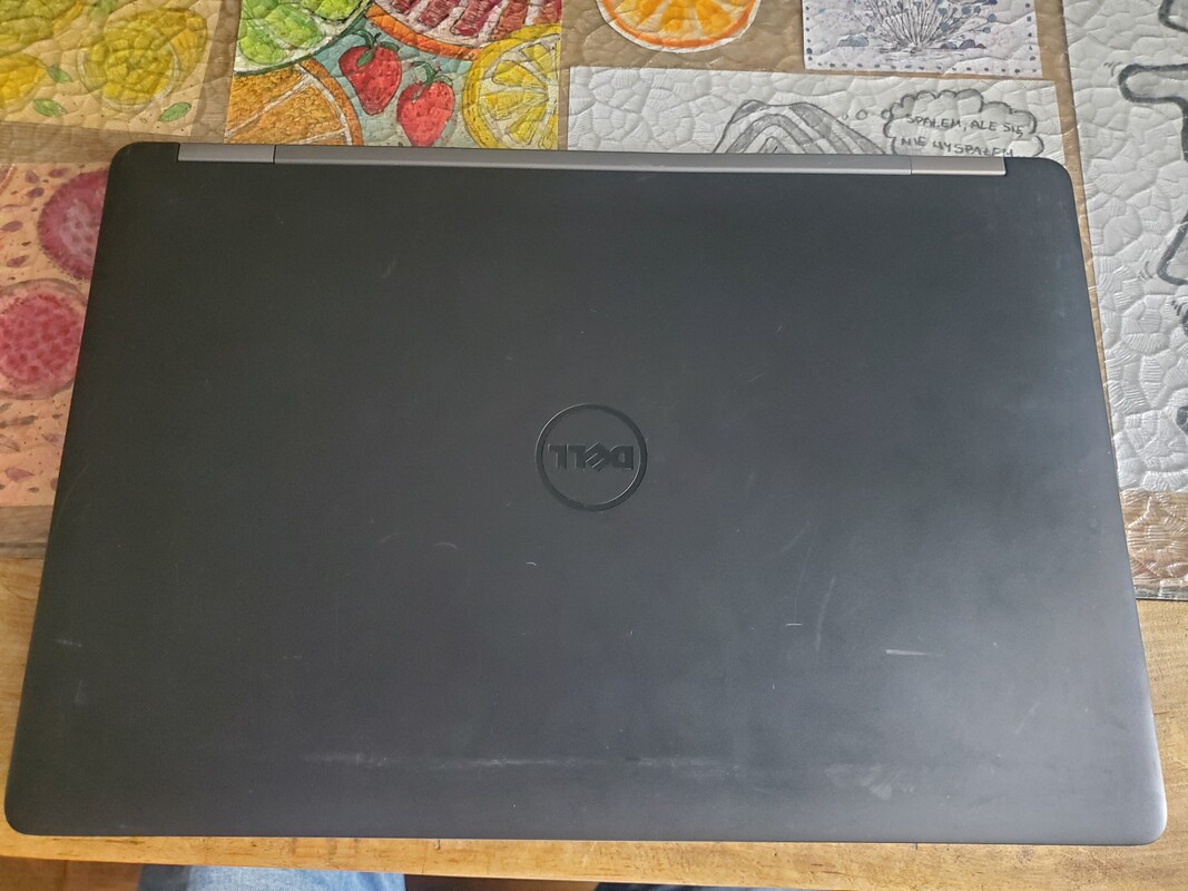 Elbląg Sprzedam komputery stacjonarne i laptopy Dell w dobrej cenie. Procesory Intel i5 lub i7 (3-8 generacja), 8GB