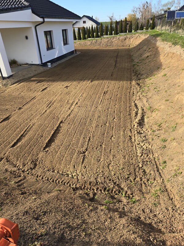 Elbląg Wykonam usługę traktorkiem z glebogryzarką.