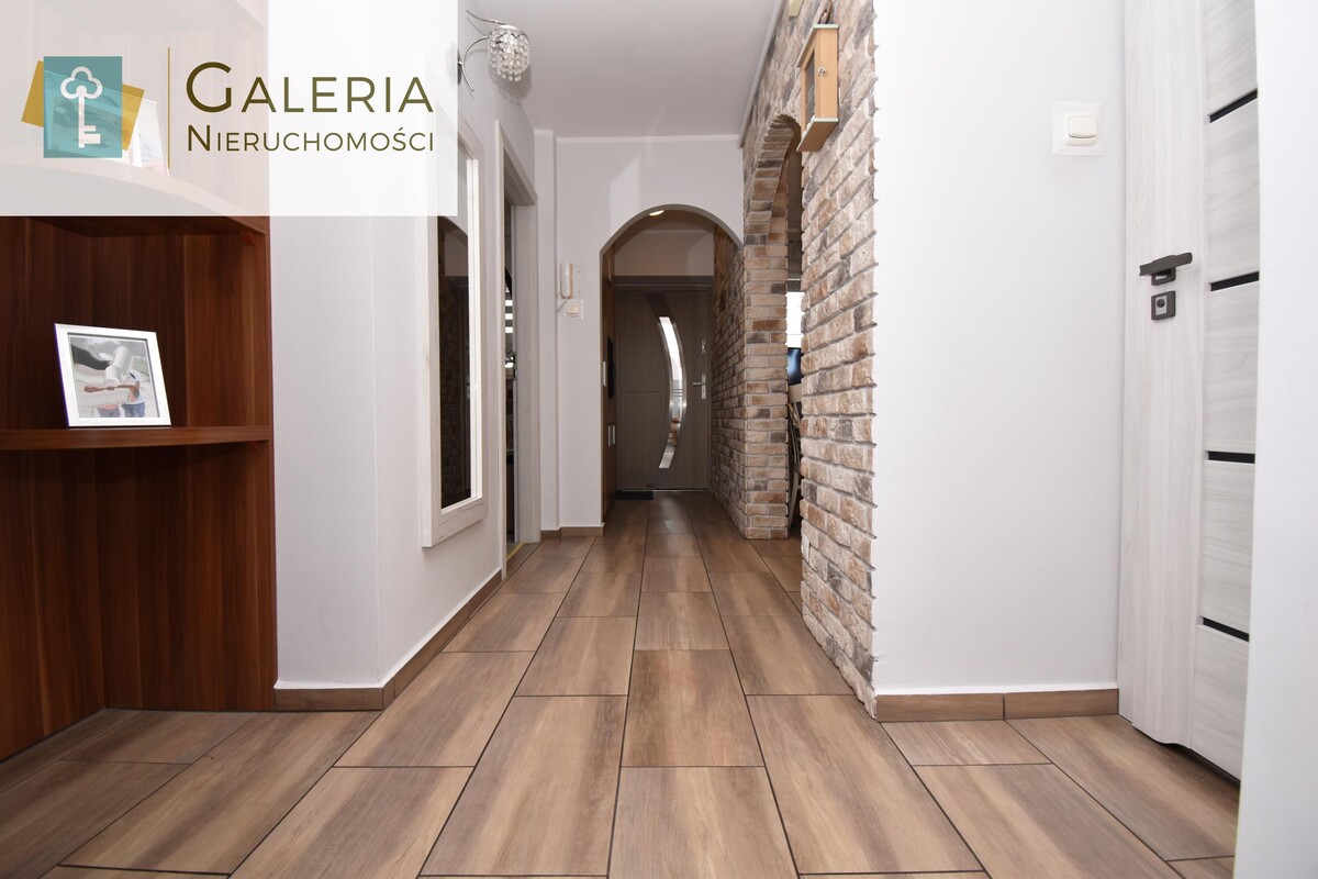 Elbląg GALERIA NIERUCHOMOŚCIZ pasji i miłości do nieruchomościNa sprzedaż: Klimatyczne, trzypokojowe mieszkanie z