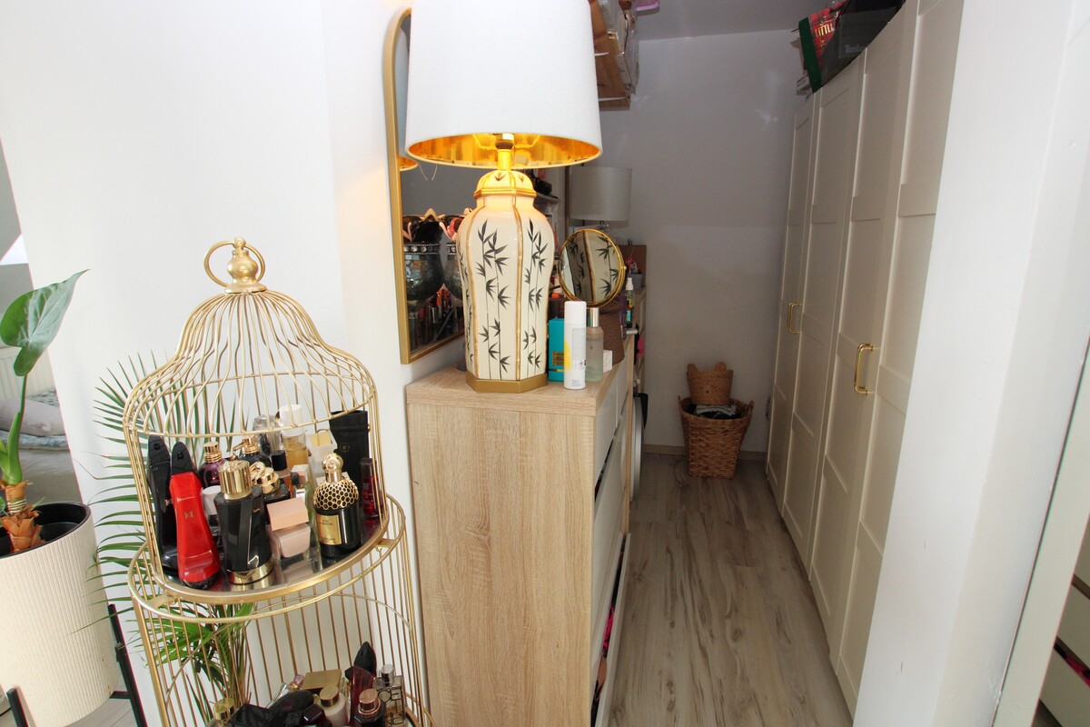 Elbląg NIERUCHOMOŚCI ANNA KRASZEWSKA Mieszkanie 5-pokojowe z ogródkiem przy budynku ul. Niska NOWA