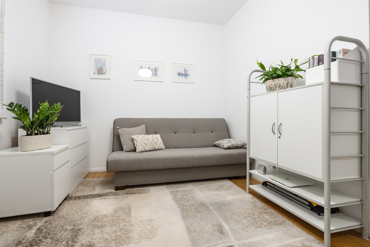 Elbląg Sprzedam mieszkanie 2 pokojowe, 53,77 m2 na osiedlu przy ul. Łęczyckiej. Gotowe do zamieszkania.