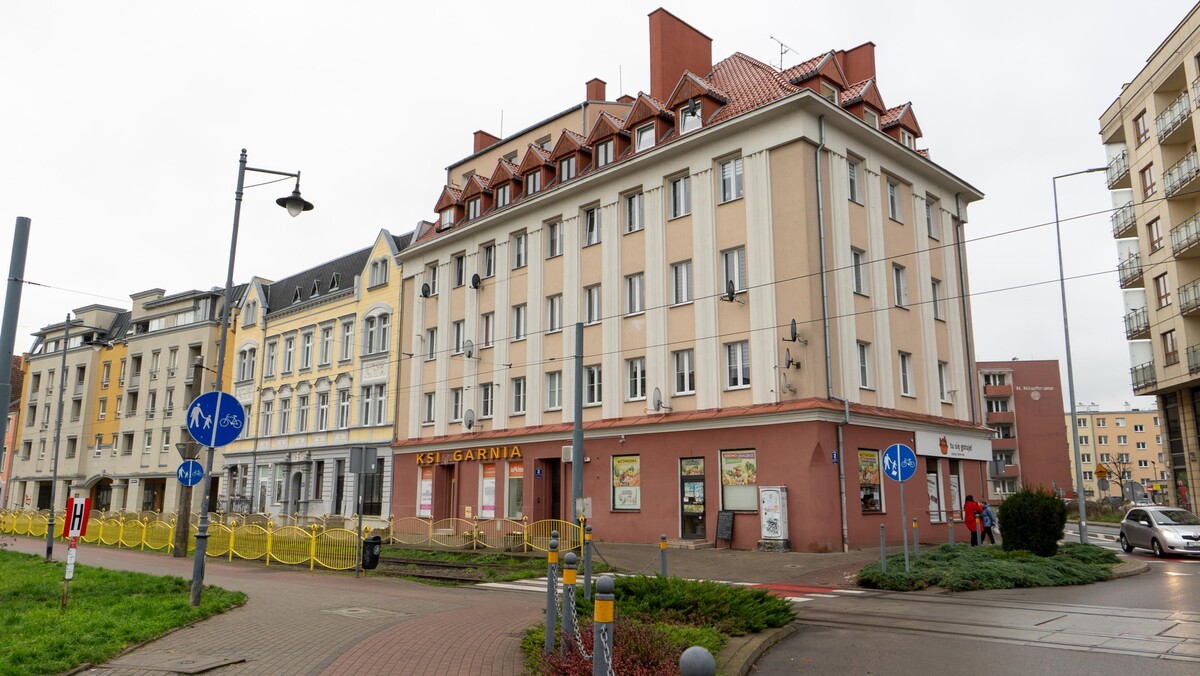 Elbląg TO MY SPRZEDAJEMYNIERUCHOMOŚCI W TYM MIEŚCIEBIURO NIERUCHOMOŚCIAMERICAN HOMEFOR SALE - 3 POKOJE -