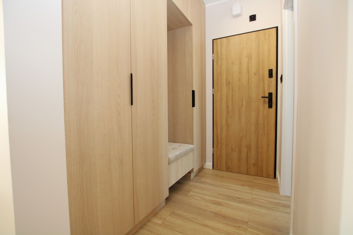 Elbląg NIERUCHOMOŚCI ANNA KRASZEWSKA 4-pokojowe mieszkanie o wysokim standardzie ul. Wybickiego **